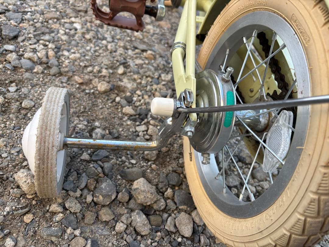 再出品monpokeモンポケ自転車　12インチ 色クリーム