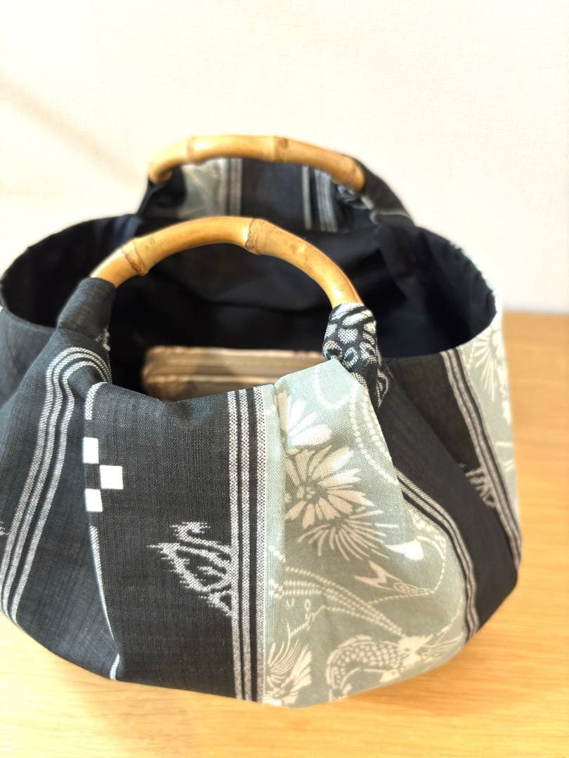 和装バック着物バック琉球柄　蝶と鯉みんさー柄（黒グレー）　入学卒業結婚七五三振袖