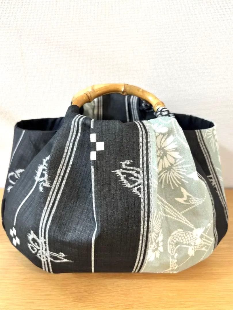 和装バック着物バック琉球柄　蝶と鯉みんさー柄（黒グレー）　入学卒業結婚七五三振袖