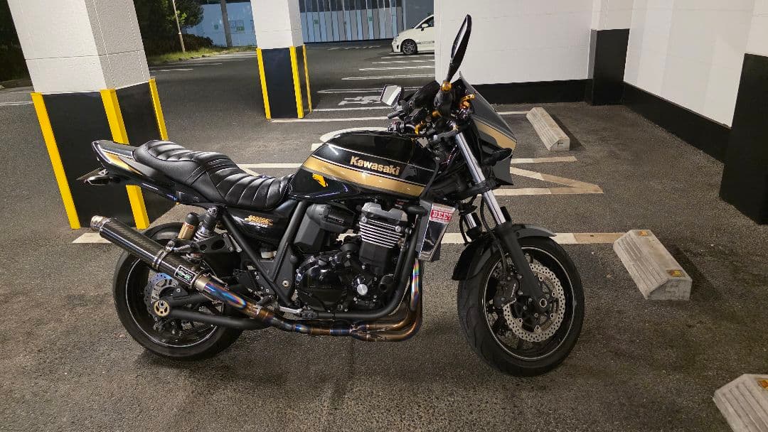 MAVERICK　マーベリック カーボン サイレンサー マフラー