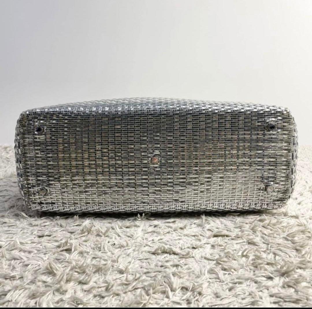 アンテプリマ イントレッチオ　シルバーバッグ