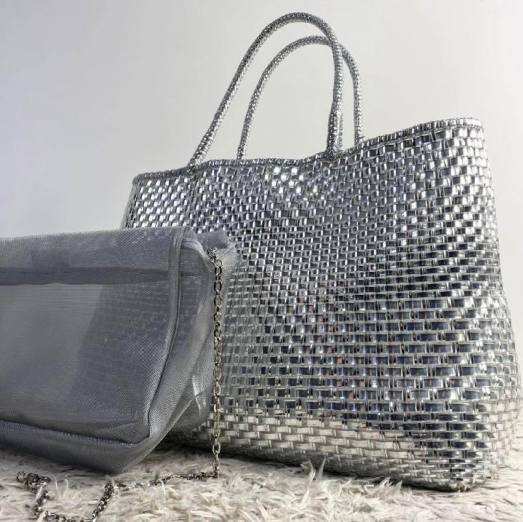 アンテプリマ イントレッチオ　シルバーバッグ