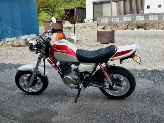 新品　エイプ50　100 ツインサスアダプター 塗装込み　ＫＢＣ製 Ｗサス