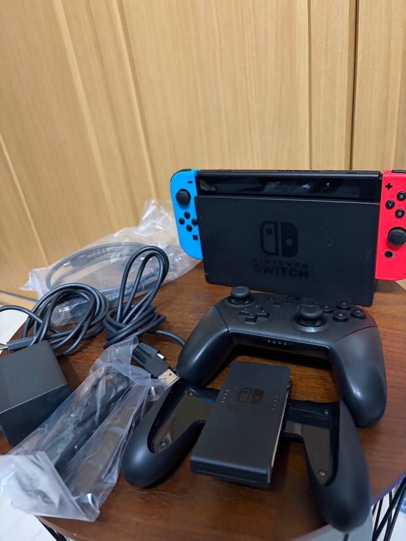 Nintendo Switch 本体 青/赤、純正プロコン 値引き交渉可