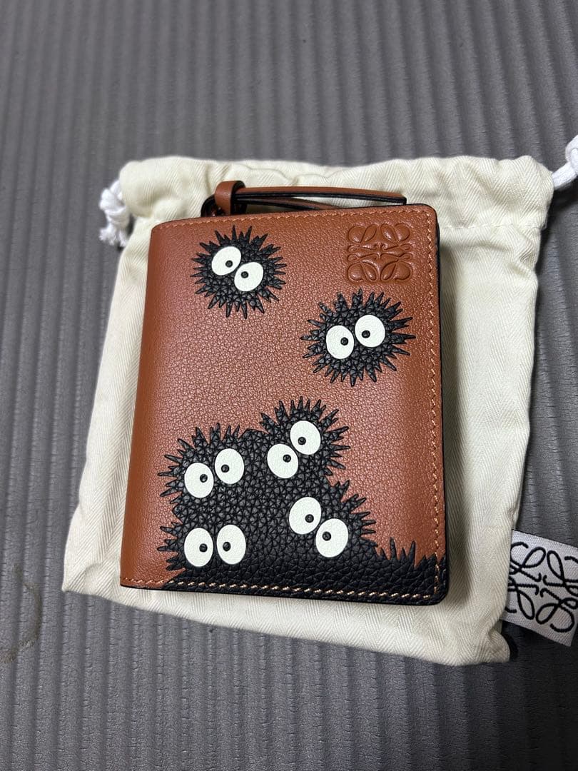 未使用品 LOEWE 二つ折り財布 ジブリ トトロ まっくろくろすけ ロエベ