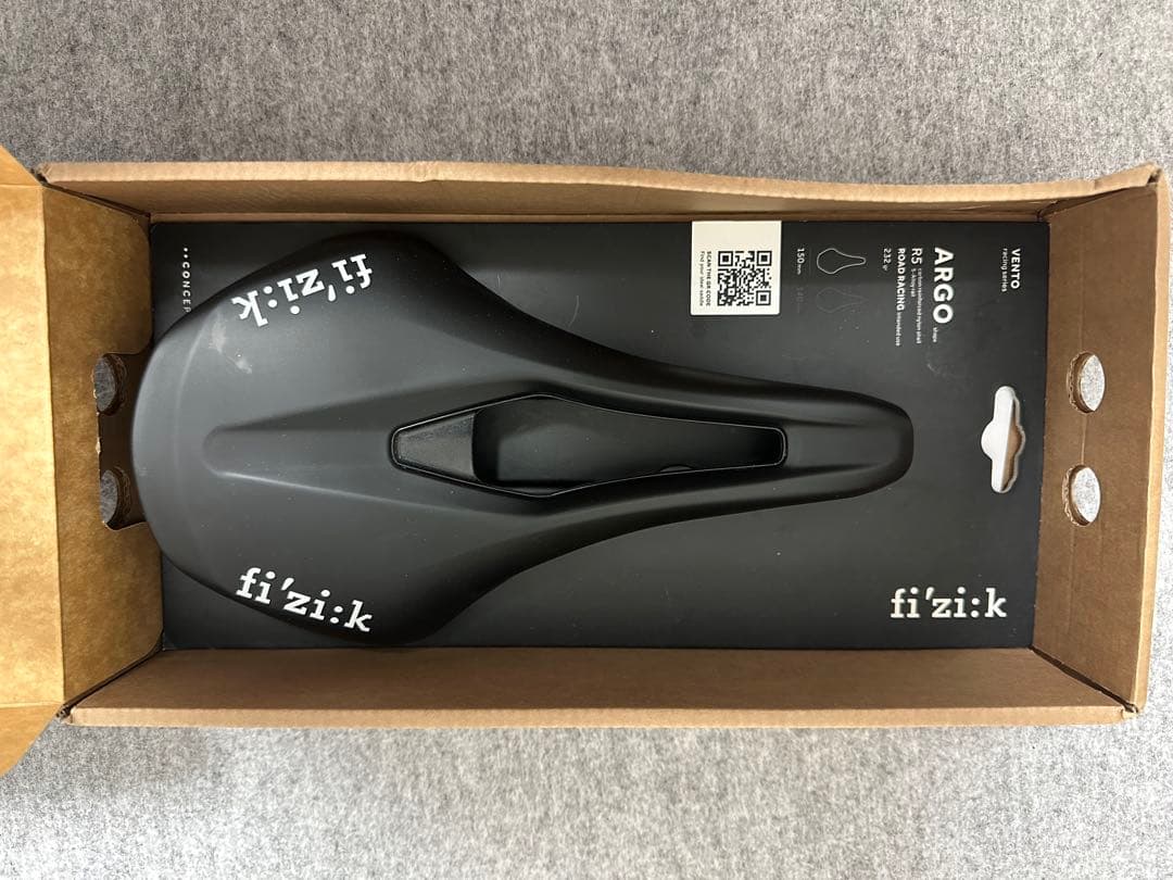 fi'zi:k ARGO vento R5 サドル 150mm