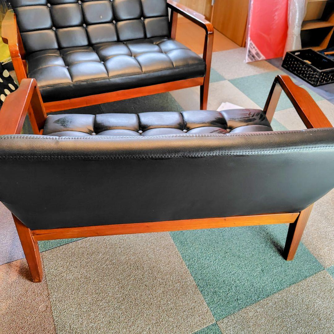 黒色合成皮革2人掛けソファ