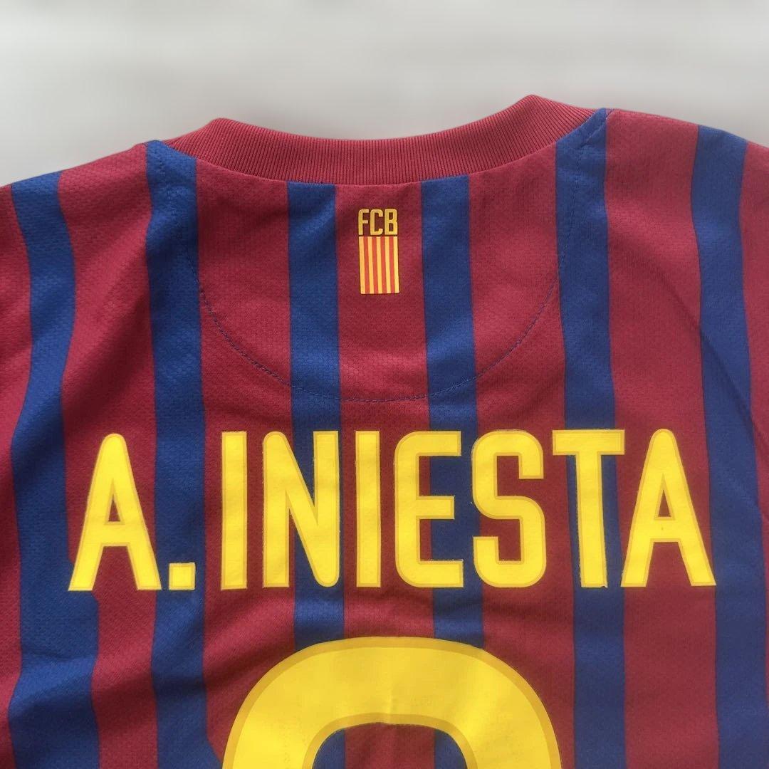 NIKE バルセロナ　AUTHENTIC ユニフォーム　S イニエスタ　8