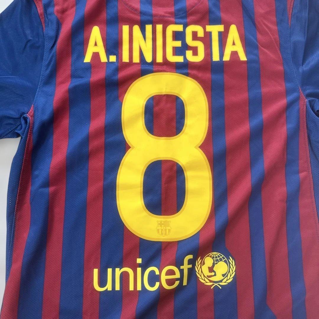 NIKE バルセロナ　AUTHENTIC ユニフォーム　S イニエスタ　8