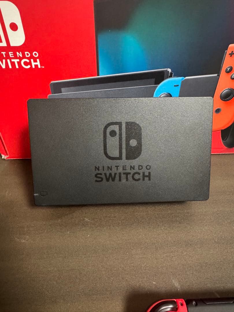 Nintendo Switch 赤/青 本体　周辺機器付属