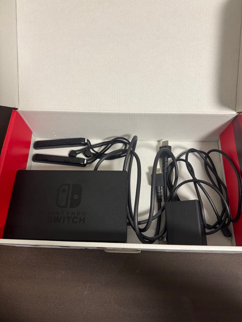 Nintendo Switch 赤/青 本体　周辺機器付属