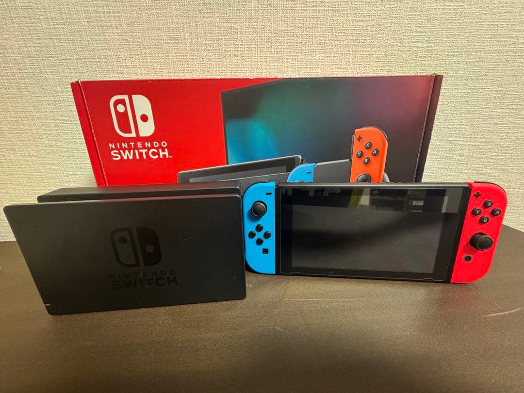 Nintendo Switch 赤/青 本体　周辺機器付属