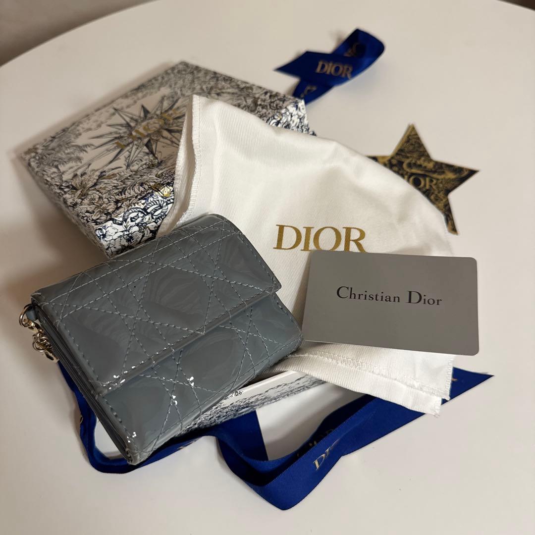 箱付きChristian Dior Lady Dior Lotus ウォレット