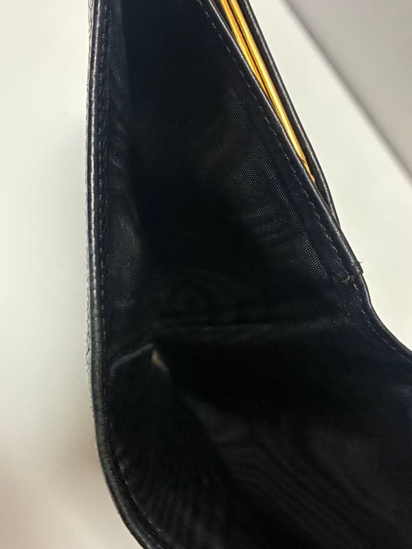 シャネル ココマーク CHANEL キャビアスキン 長財布 訳あり