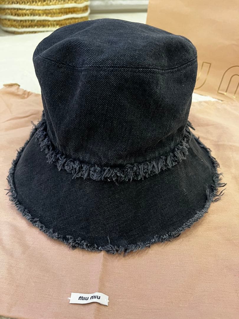 miu miu ブラック バケットハット フリンジ