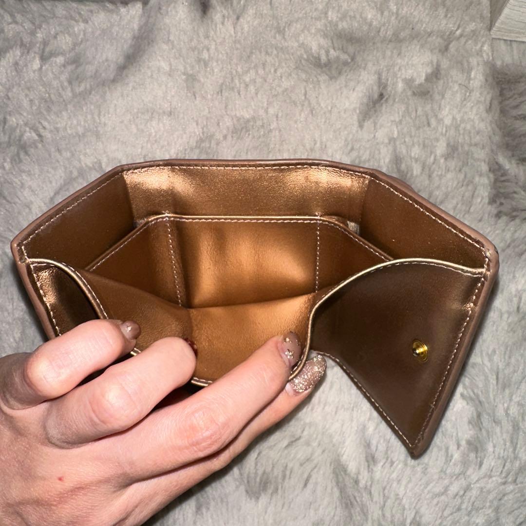 PRADA 三つ折り財布