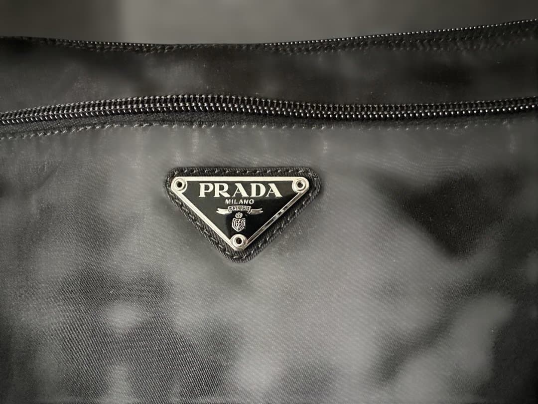 PRADA ブラック ショルダーバッグ【新品未使用】