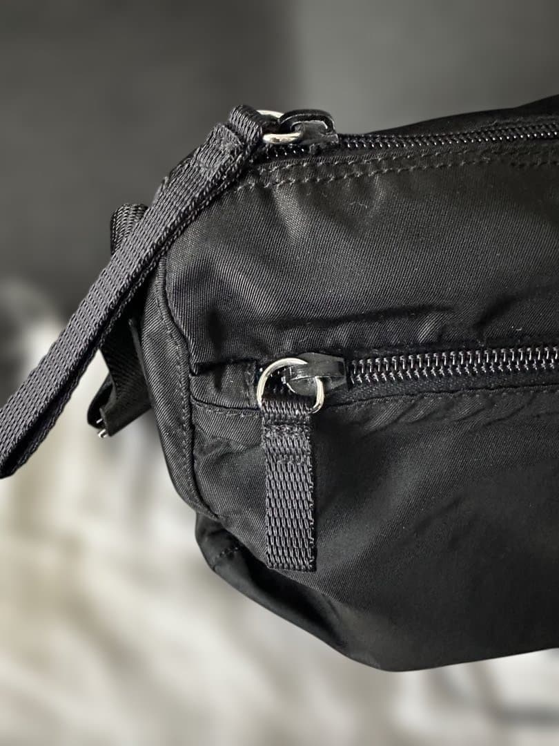 PRADA ブラック ショルダーバッグ【新品未使用】