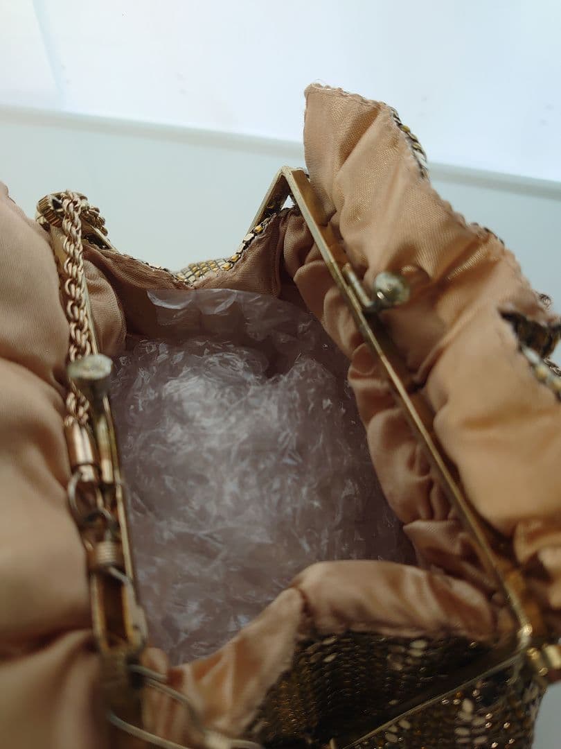 値下げ！ゴールド ラメのクラッチバッグ（なつ）