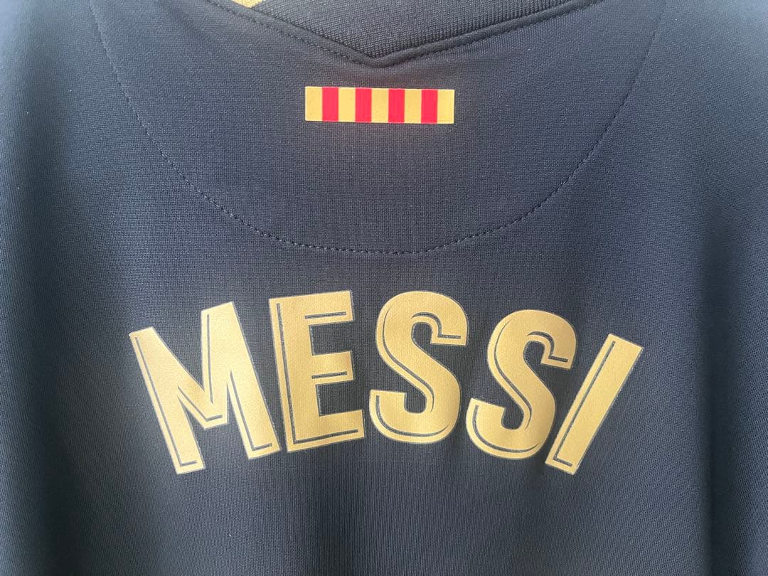 新品・未使用　メッシ10 FC Barcelona Nike Mサイズ　黒×金