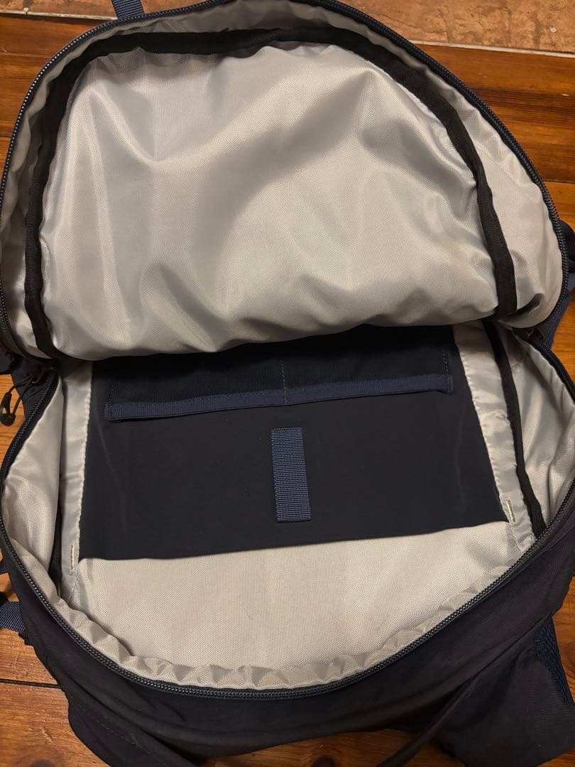 CMF コンフィ ウィークエンダーズ20 スムースナイロン バックパック