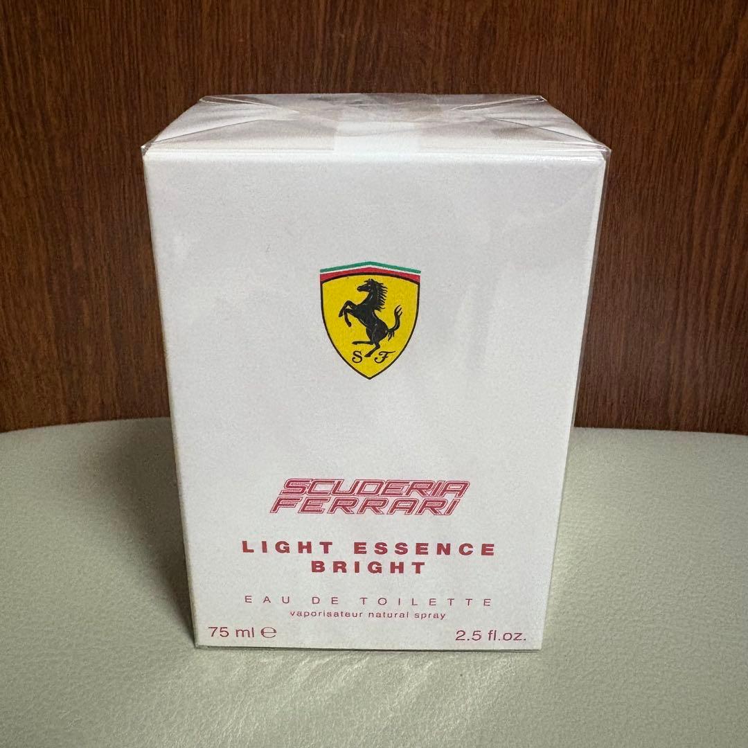 新品未開封 Ferrari Light Essence Bright EDT