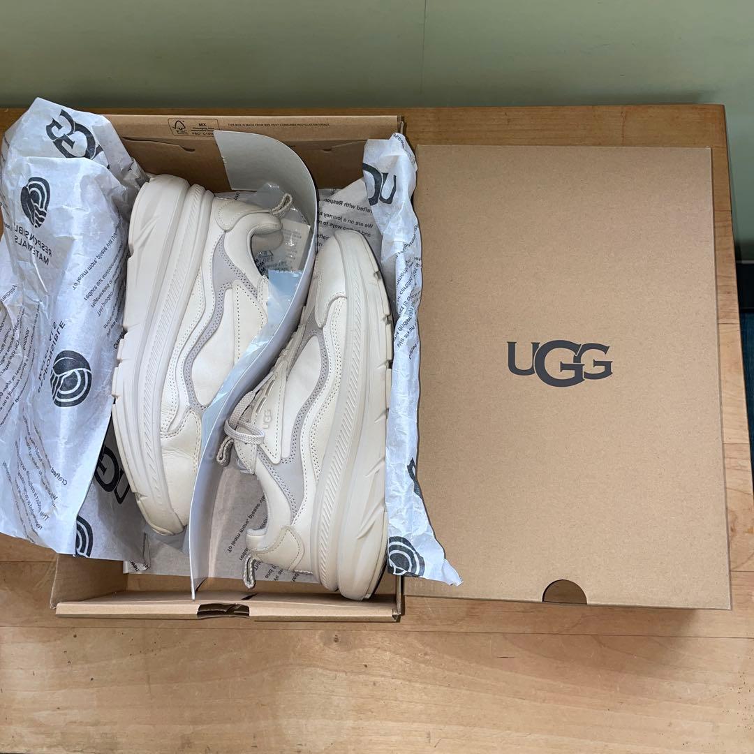 UGG オフホワイト 厚底スニーカー