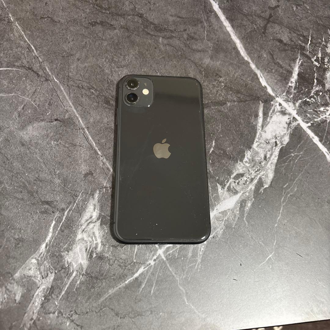 Apple iPhone 11 ブラック本体256gb ネットワーク利用制限無し
