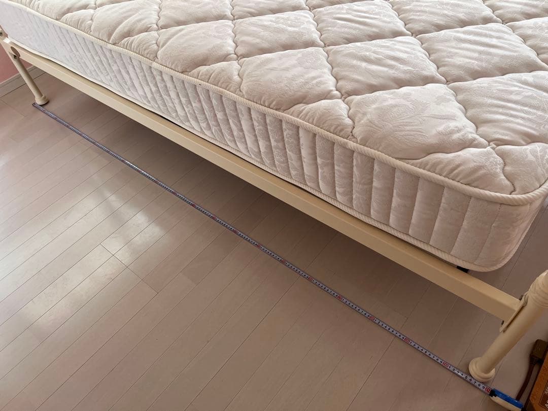 ローラアシュレイ セミダブルベッドフレーム&マットレスM