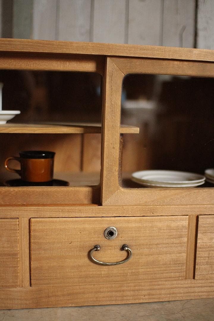 古いガラス戸棚×木製小引き出し3杯　ローチェスト　食器棚　古家具