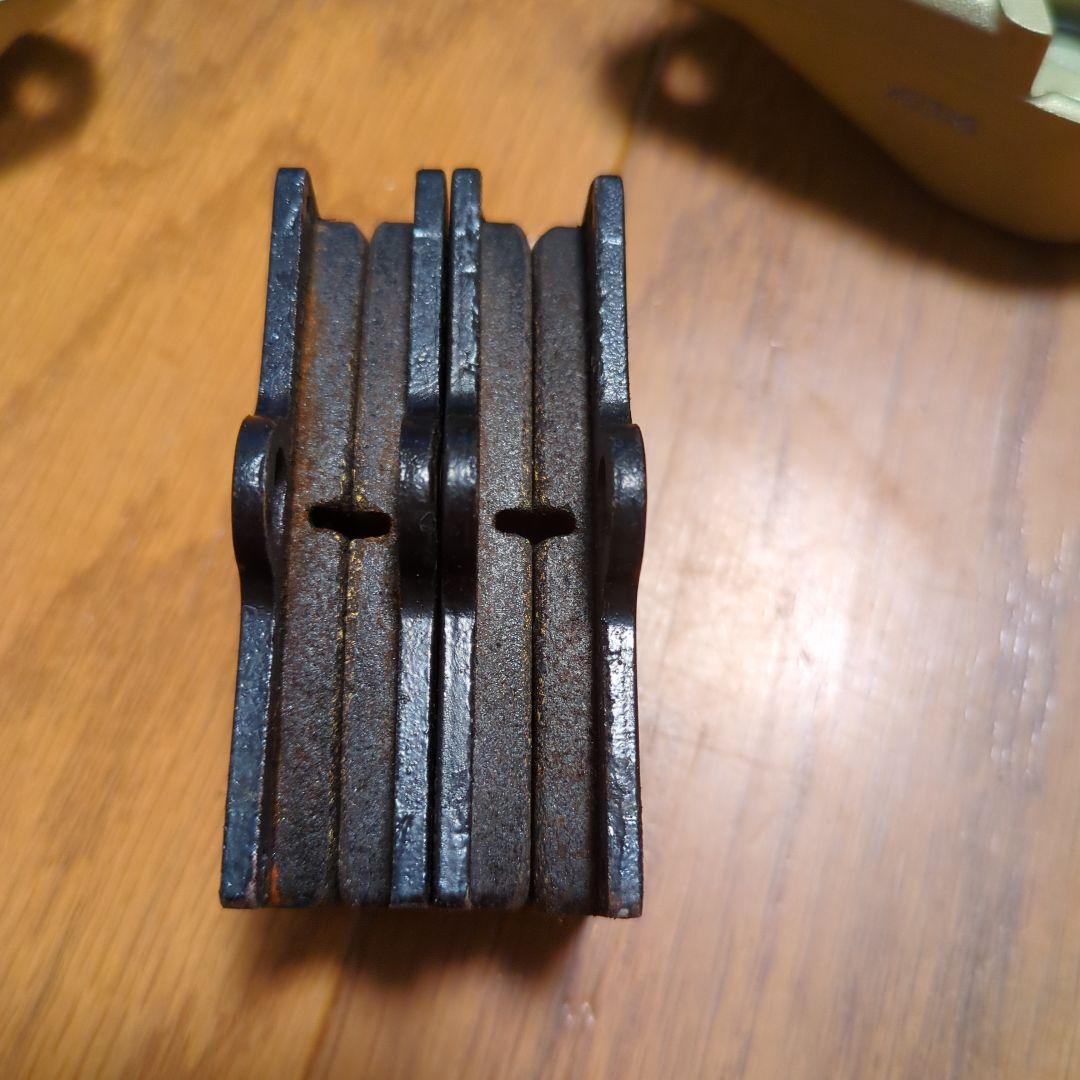 ブレンボ キャリパー ピッチ40mm