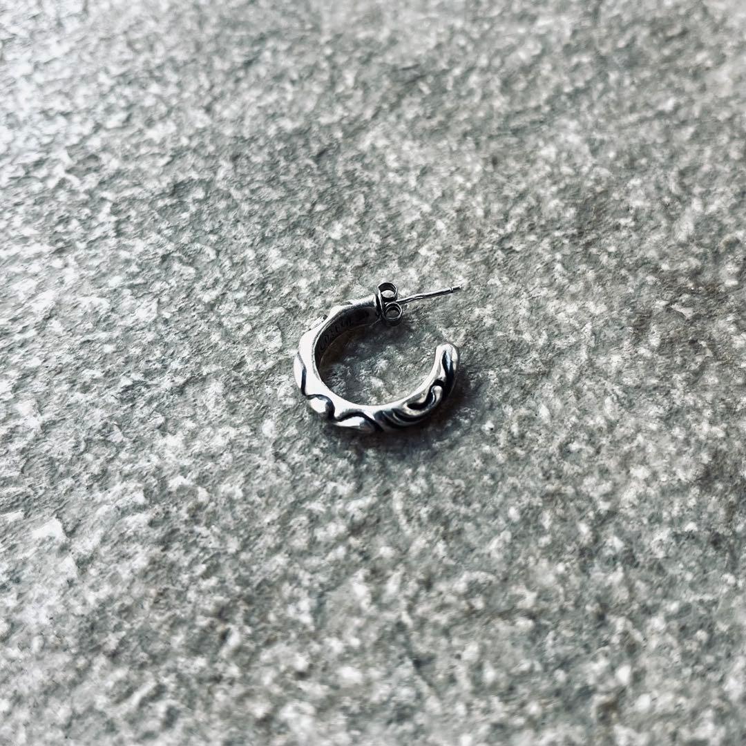 か*き様 CHROME HEARTS クロムハーツ スクロール フープピアス 片