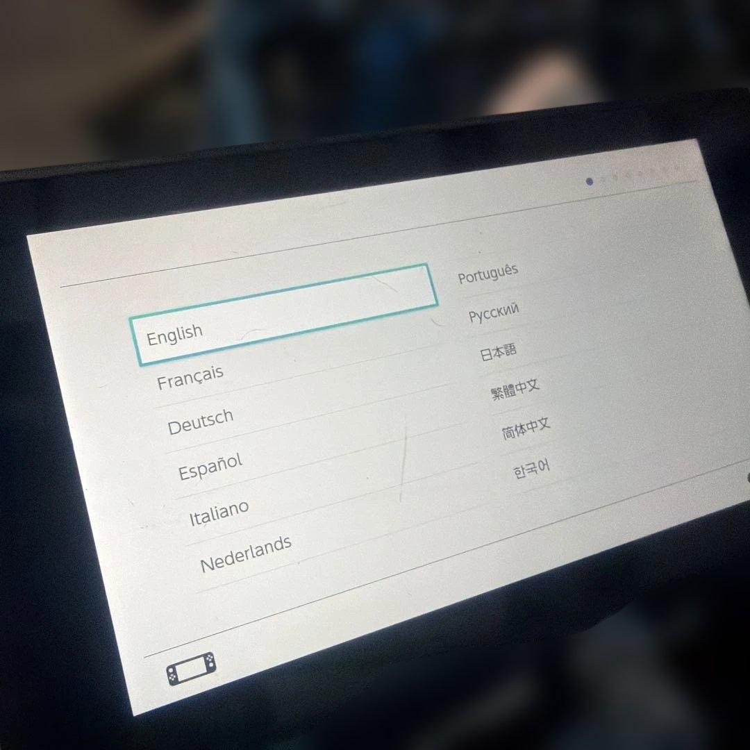 Nintendo Switch 本体 白/黒　Joy-Con