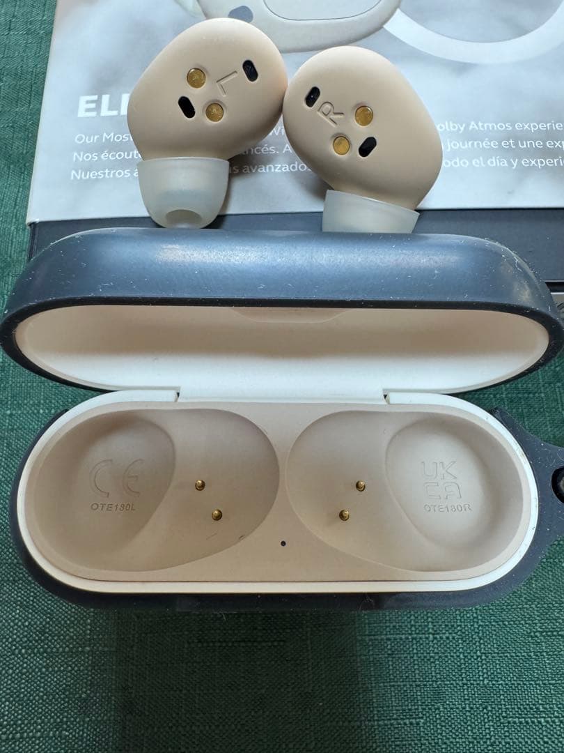 Jabra Elite 10 ワイヤレスイヤホン　ソフトケース付き