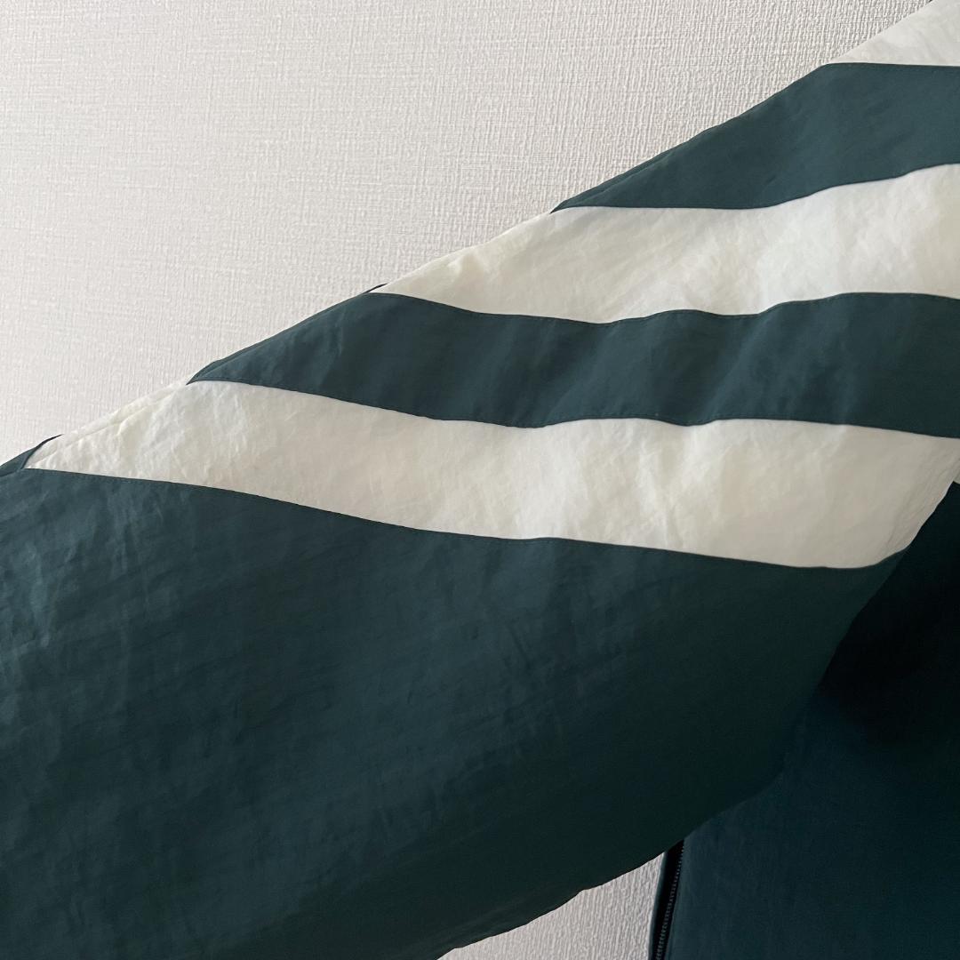 【umbro】フィールドジャケット size Mですがbigsizeです。