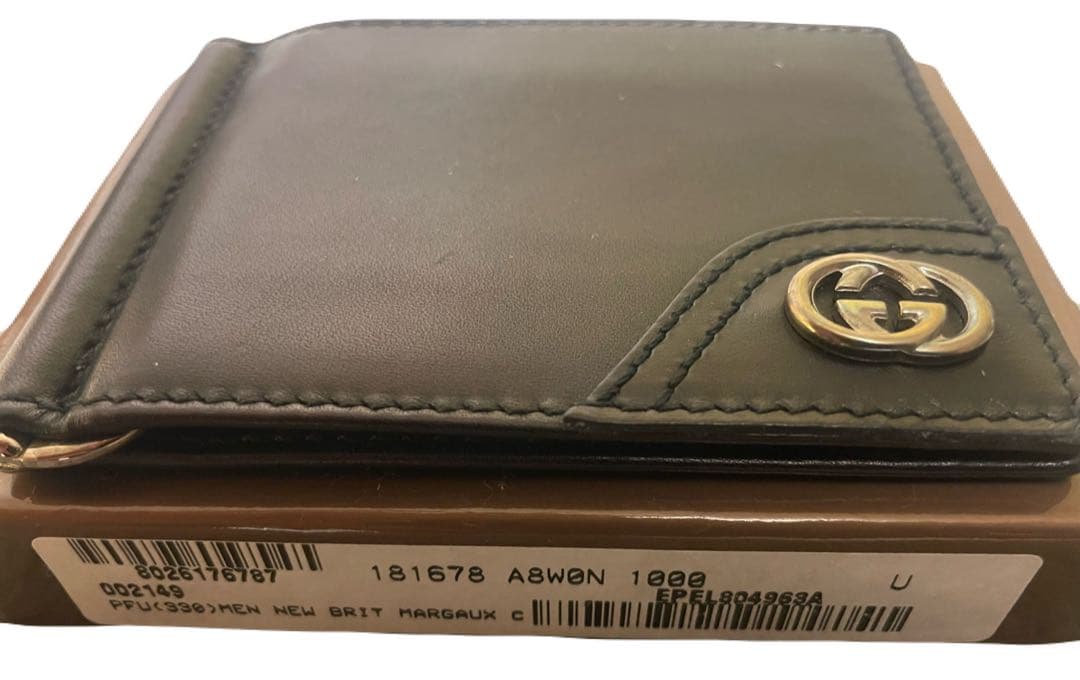 GUCCI 二つ折りマネークリップ財布