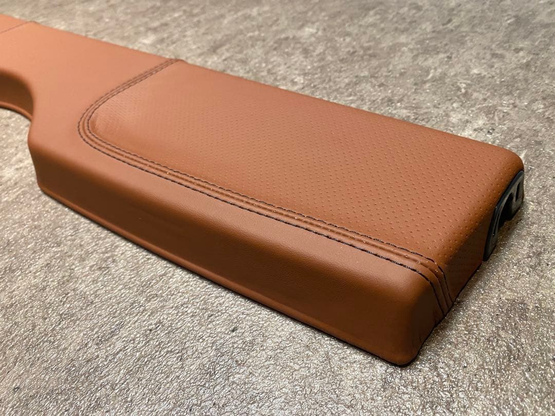 アバルト595 リアラゲッジトノカバー