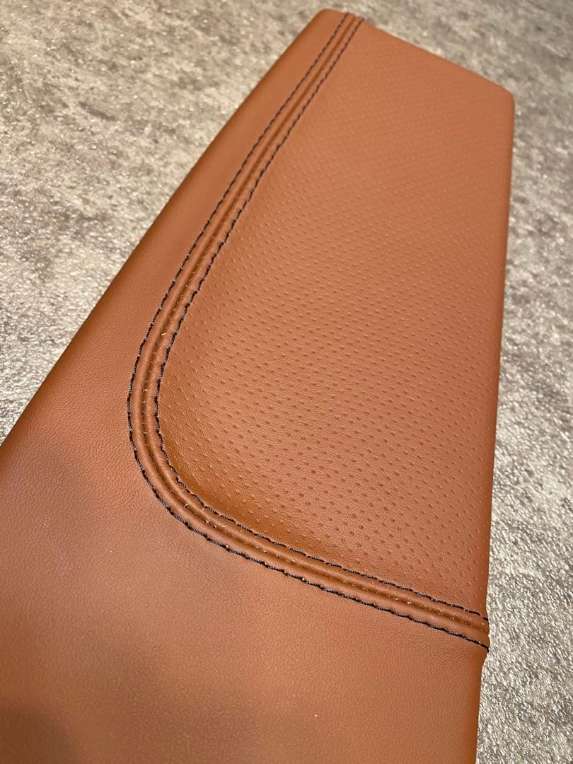 アバルト595 リアラゲッジトノカバー