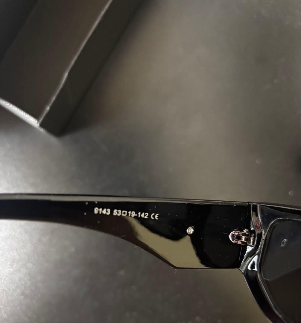 PRADA スクエアサングラス