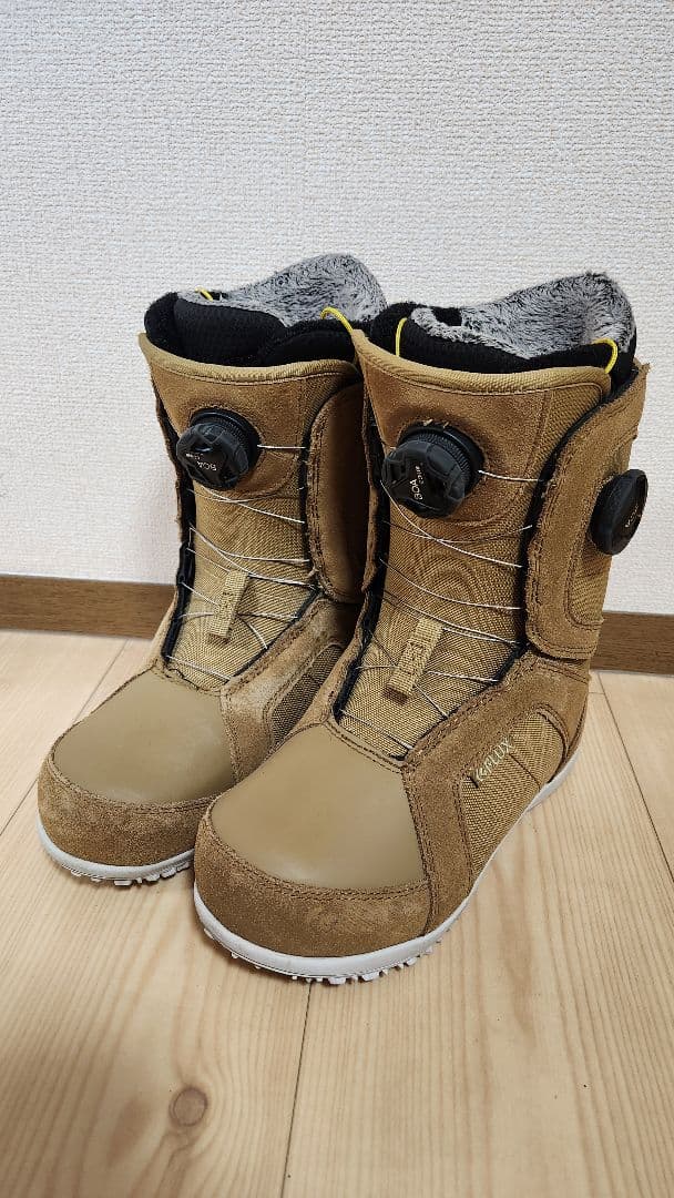 FLUXスノーボードブーツ