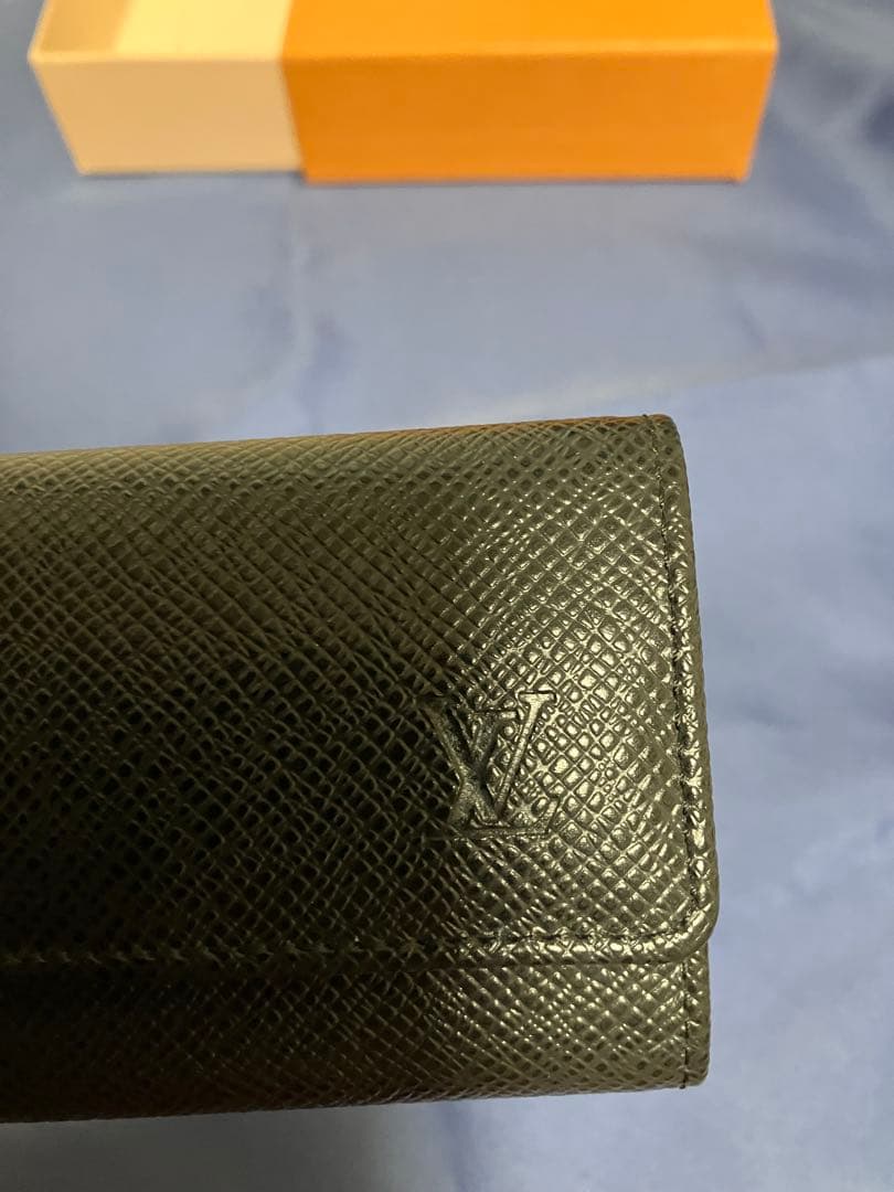 ルイヴィトン タイガ ミュルティクレ 6 6連 キーケース