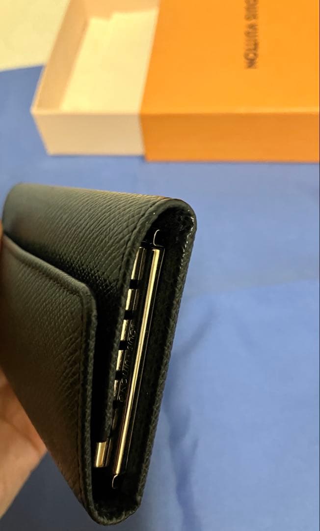 ルイヴィトン タイガ ミュルティクレ 6 6連 キーケース