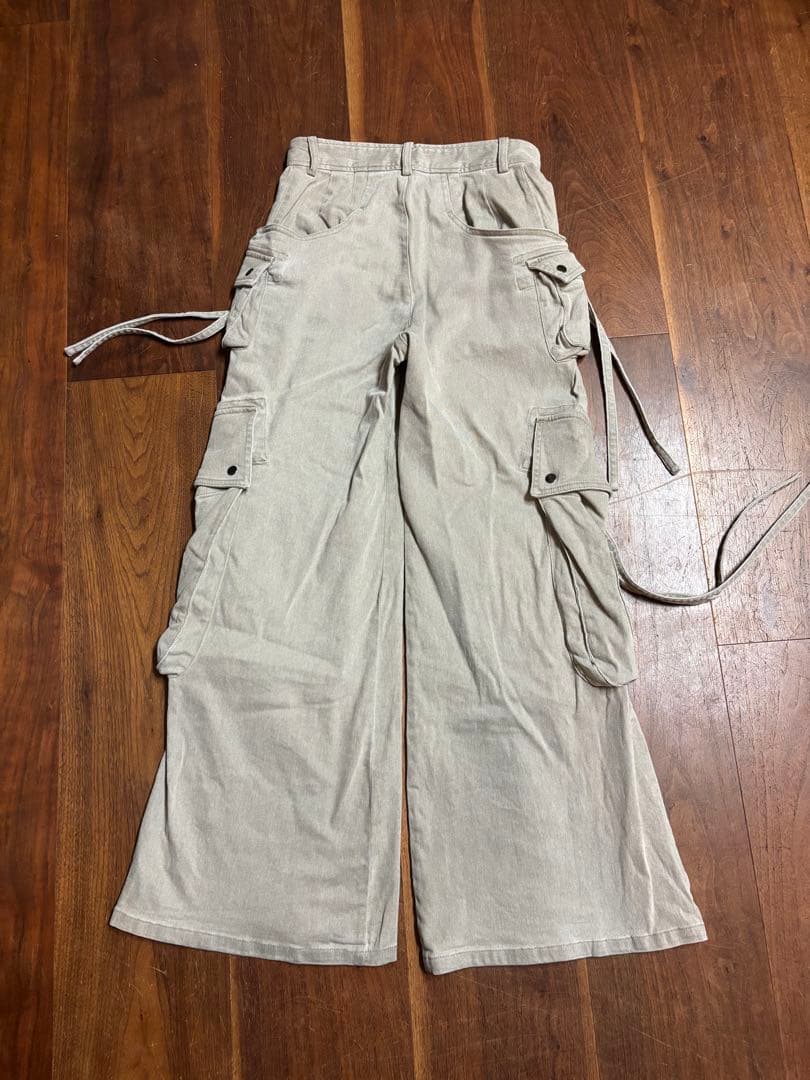 ベージュ カーゴパンツlaguagem