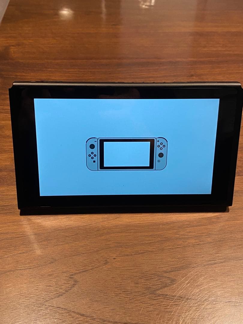 極美品　Nintendo Switch 本体 2025年製