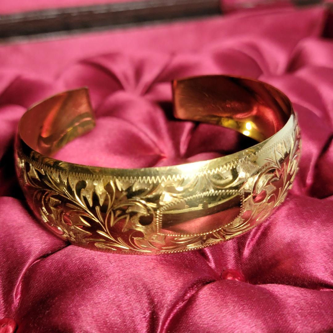ビンテージ ゴールドカラーの彫金バングル スターリングシルバー 925