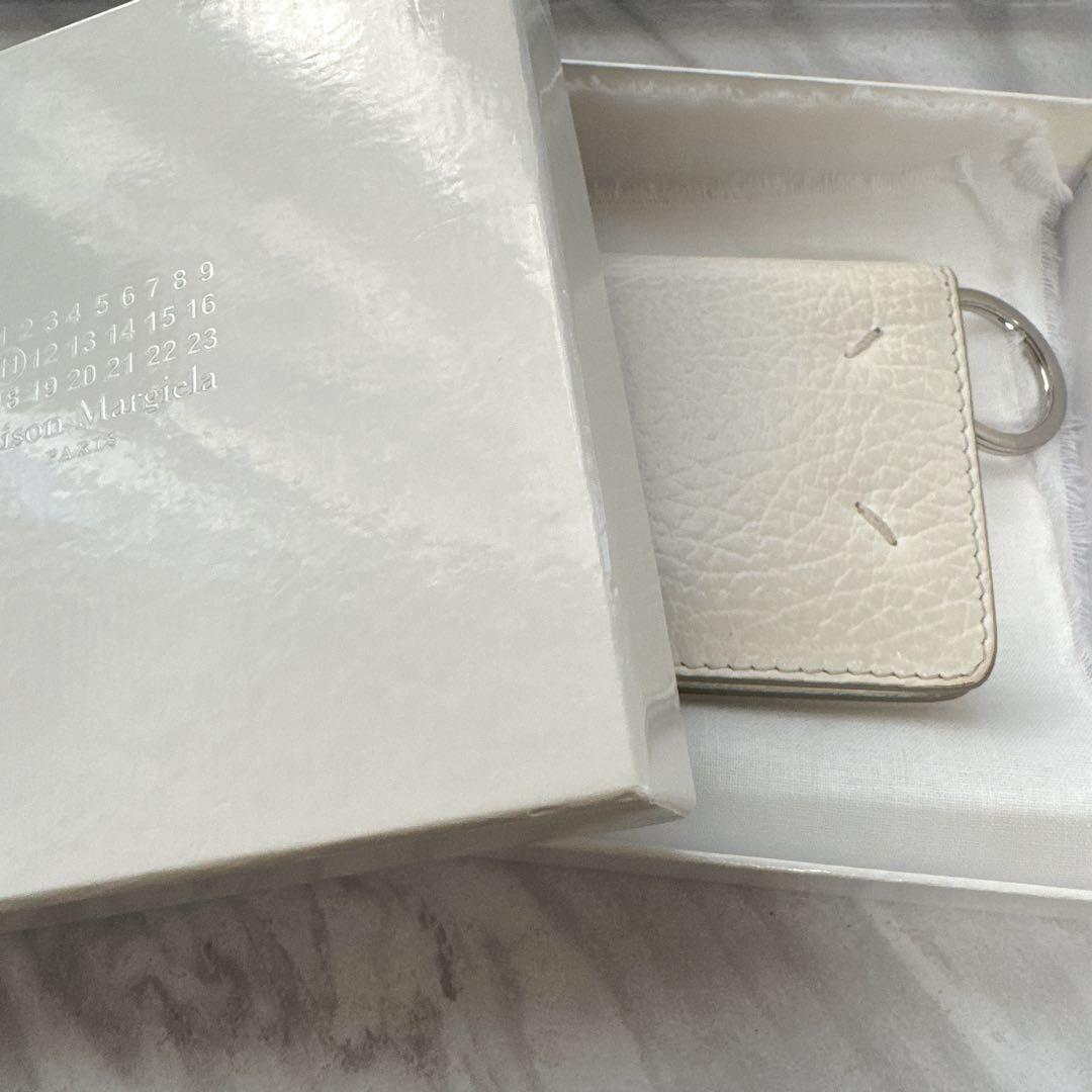 ⭐︎油⭐︎ 美品 メゾンマルジェラ キーリング付カードケース　正規品　白