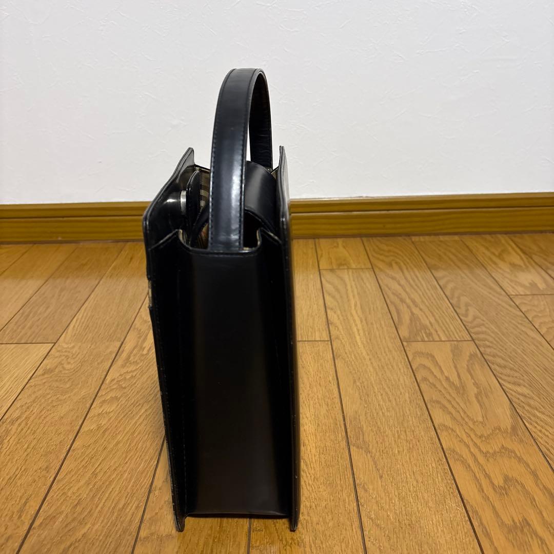 Burberry ブラック　ショルダーバッグ