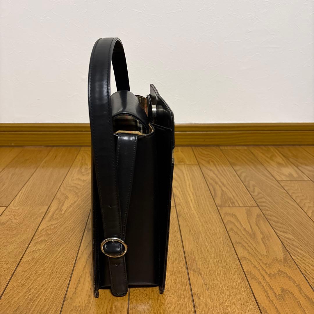 Burberry ブラック　ショルダーバッグ