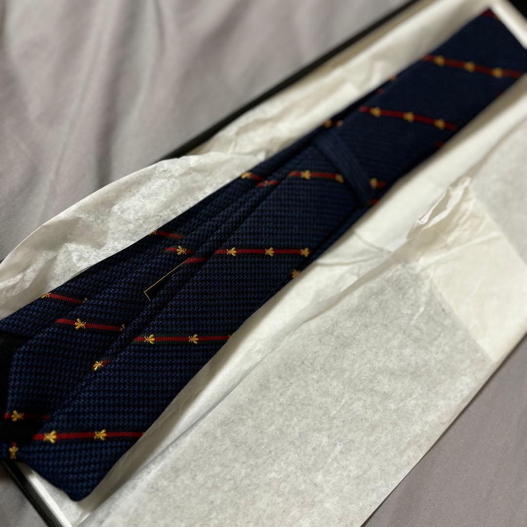 GUCCI グッチ　ネクタイ　ゴールドビーストライプ