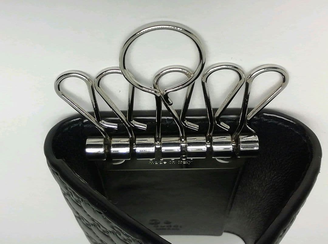 GUCCI　グッチ　シマレザー　ブラック　キーケース　６連タイプ　保存袋・付属品